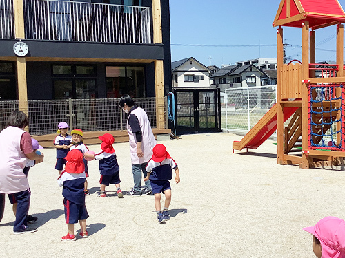 あーす保育園 東油山
