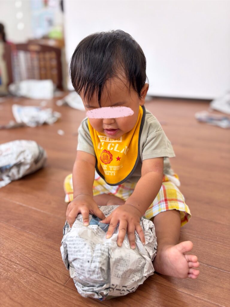 新聞紙遊び