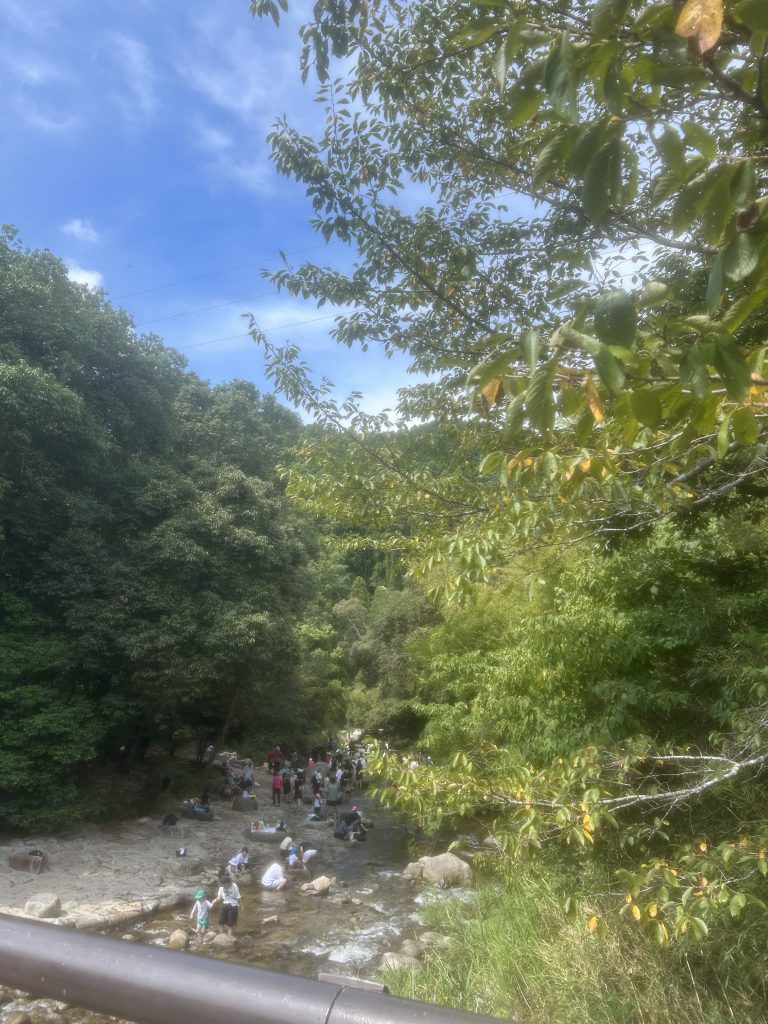 川遊び遠足に行きました♪
