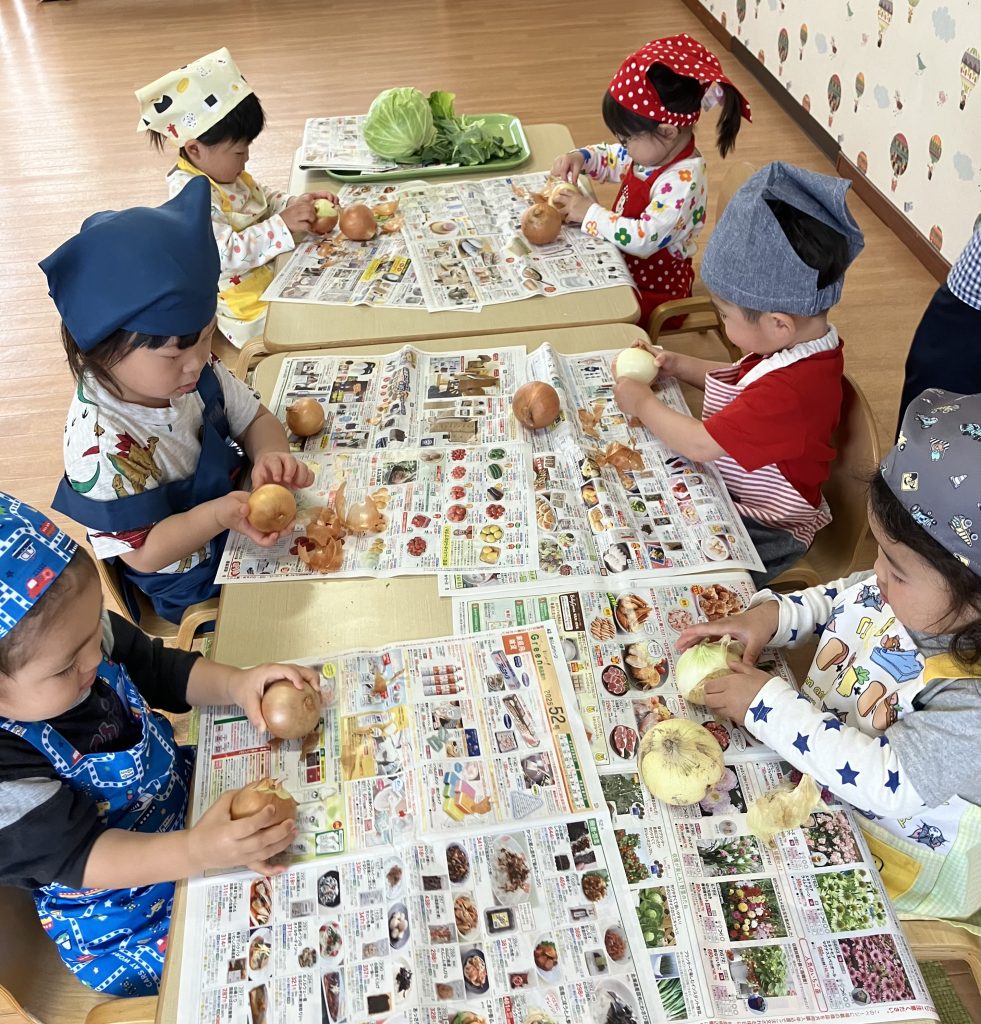 2歳児さんクッキング活動